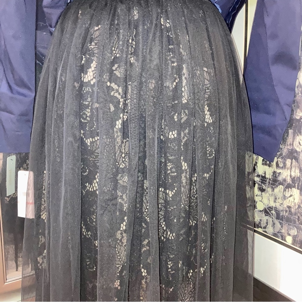 Black lace midi skirt with netted overlay - Picture 6 of 6